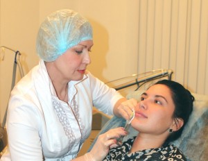 Заполнение носогубных складок филлерами